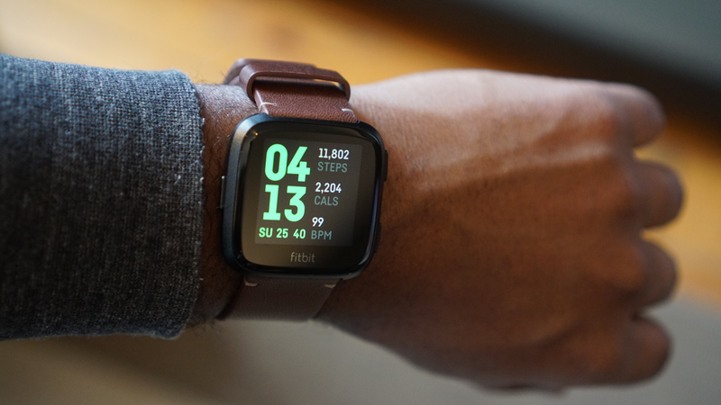 Illustration for article titled The Fitbit Versa Is the First Real Bargain Smartwatch